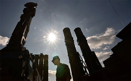 Para los S-300 rusos no existen cazas invisibles